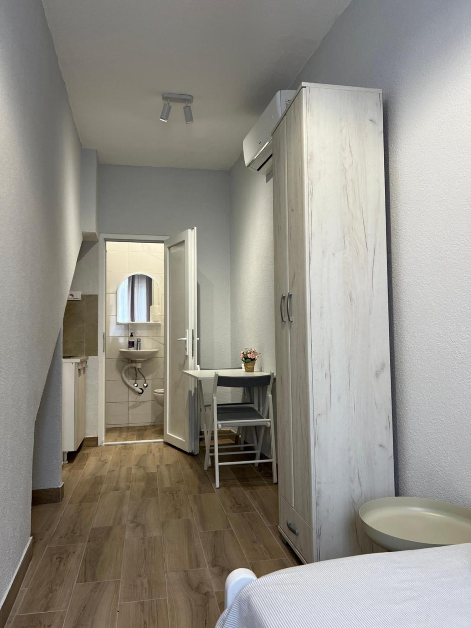 Apartments Astoria Hn Herceg Novi Exterior foto