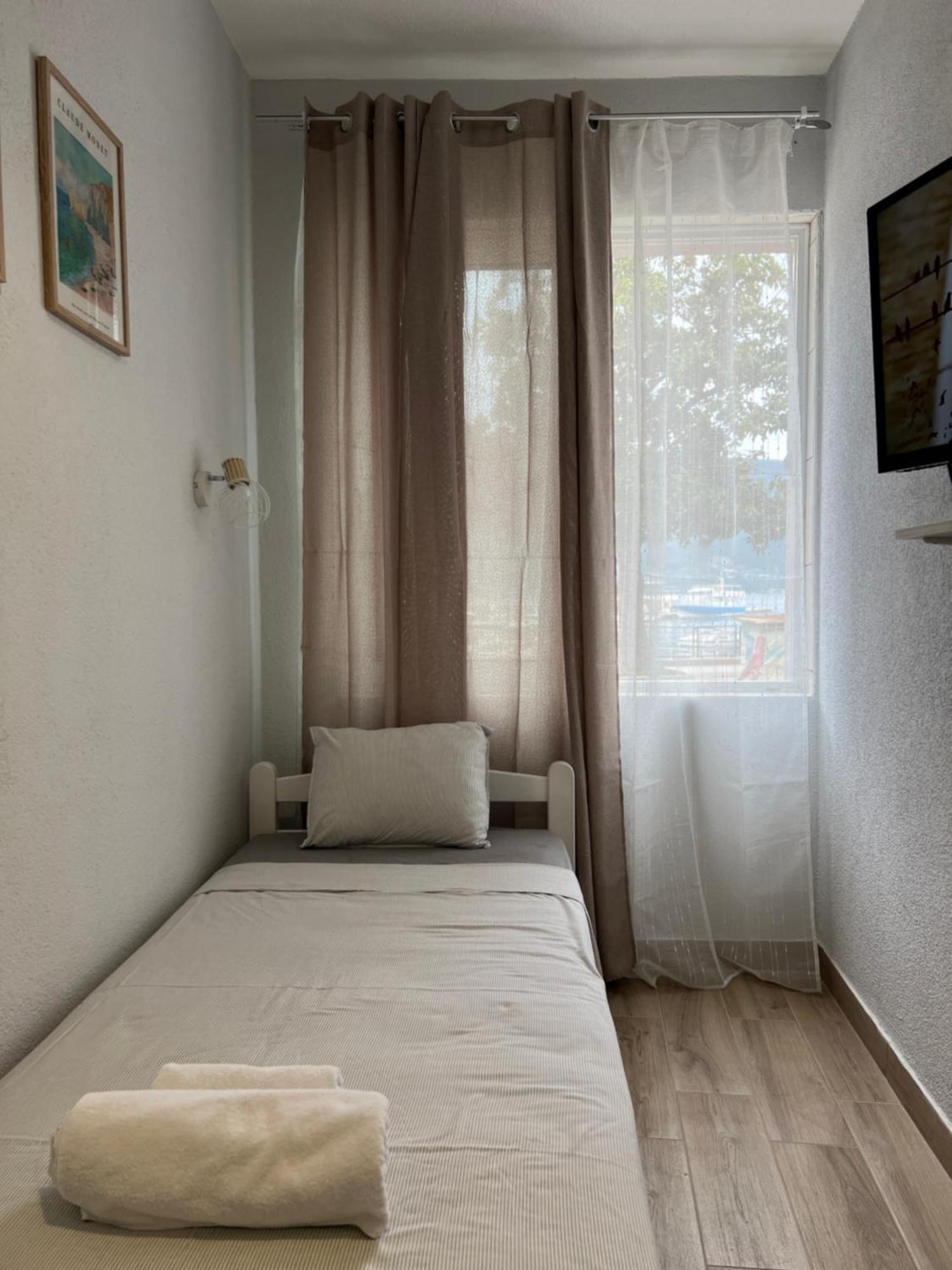Apartments Astoria Hn Herceg Novi Exterior foto